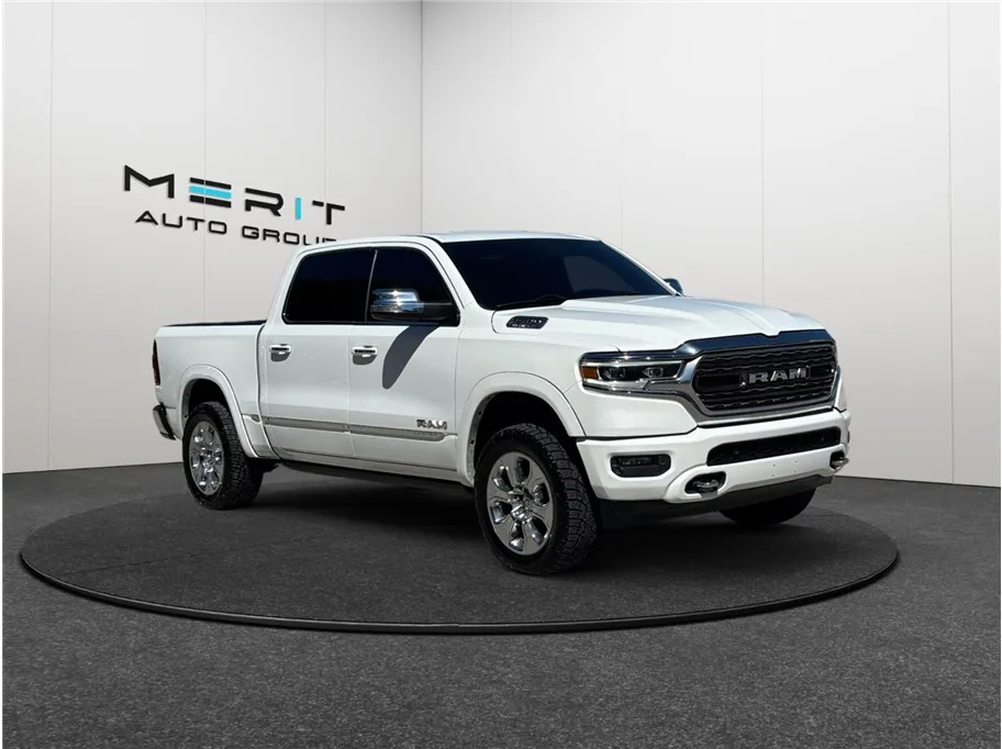 White 2020 Ram 1500 Crew Cab Limited Pickup 4D 5 1/2 ft for sale in Jacksonville, FL