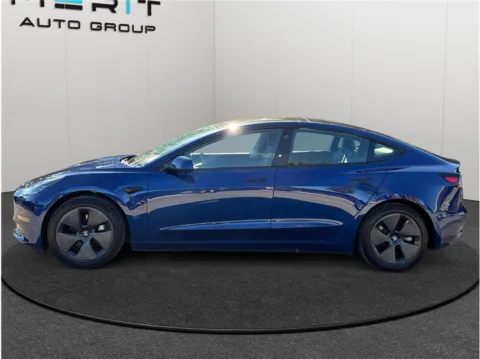 More photos of 2021 Tesla Model 3 Standard Range Plus Sedan 4D at Merit Auto Group Atlantic, FL