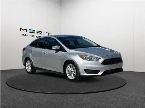Silver 2015 Ford Focus SE Sedan 4D for sale in Jacksonville, FL