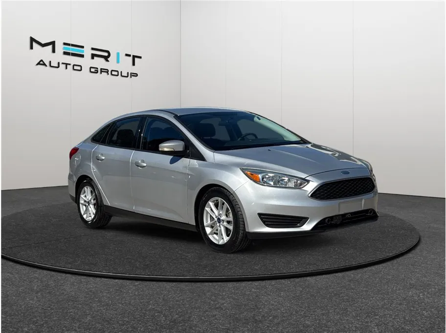 Silver 2015 Ford Focus SE Sedan 4D for sale in Jacksonville, FL