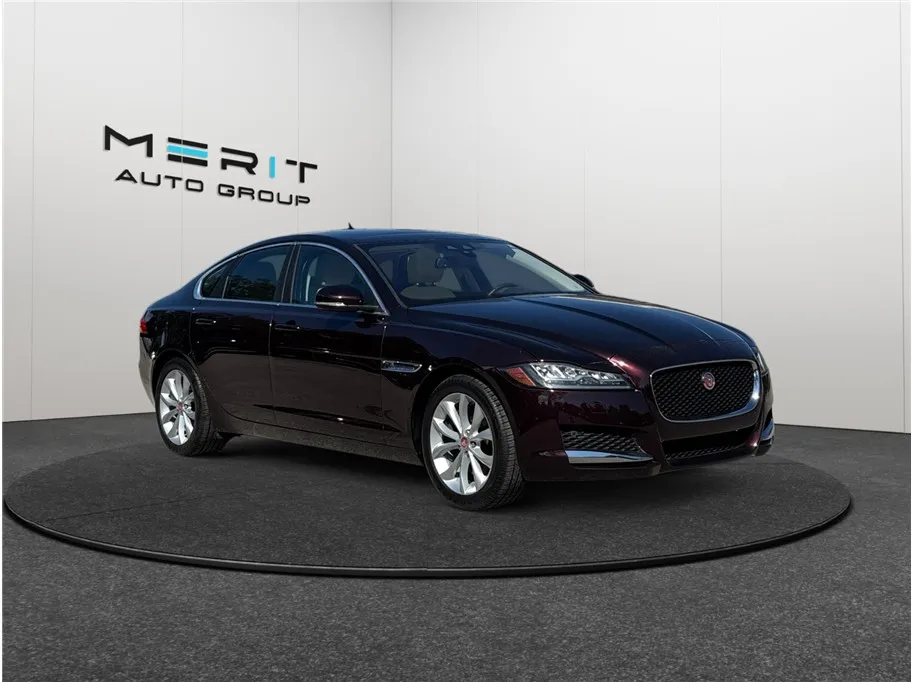 2018 Jaguar XF Premium