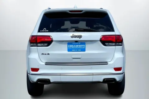 More photos of 2018 Jeep Grand Cherokee High Altitude Sport Utility 4D at Cool Car Guys, WI