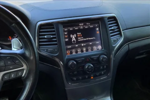 More photos of 2018 Jeep Grand Cherokee High Altitude Sport Utility 4D at Cool Car Guys, WI