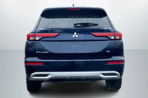 More photos of 2024 Mitsubishi Outlander SE Sport Utility 4D at Cool Car Guys, WI