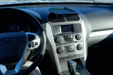 More photos of 2013 Ford Explorer XLT Sport Utility 4D at Cool Car Guys, WI