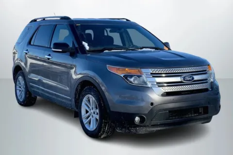 Photos of 2013 Ford Explorer XLT Sport Utility 4D for sale in Janesville, WI at Cool Car Guys