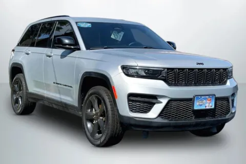 Photos of 2022 Jeep Grand Cherokee All New Altitude Sport Utility 4D for sale in Janesville, WI at Cool Car Guys