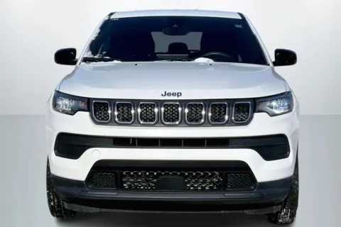 Another view of 2023 Jeep Compass Sport Utility 4D for sale in Janesville, WI at Cool Car Guys