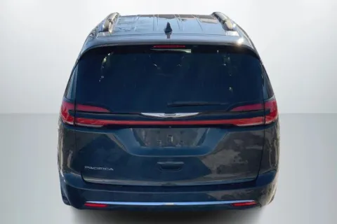 More photos of 2021 Chrysler Pacifica Touring L Minivan 4D at Cool Car Guys, WI