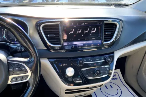 More photos of 2021 Chrysler Pacifica Touring L Minivan 4D at Cool Car Guys, WI