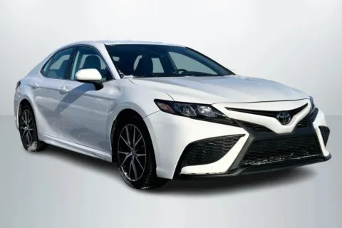 Photos of 2021 Toyota Camry SE Nightshade Edition Sedan 4D for sale in Janesville, WI at Cool Car Guys