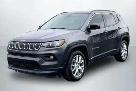 Gray 2022 Jeep Compass Latitude Lux Sport Utility 4D for sale in Janesville, WI