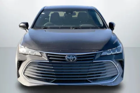 Another view of 2019 Toyota Avalon XLE Sedan 4D for sale in Janesville, WI at Cool Car Guys