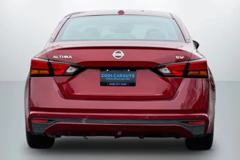 More photos of 2021 Nissan Altima 2.5 SV Sedan 4D at Cool Car Guys, WI