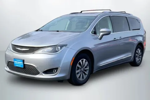 Silver 2020 Chrysler Pacifica Touring L Plus Minivan 4D for sale in Janesville, WI