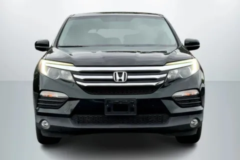 Another view of 2018 Honda Pilot EX Sport Utility 4D for sale in Janesville, WI at Cool Car Guys