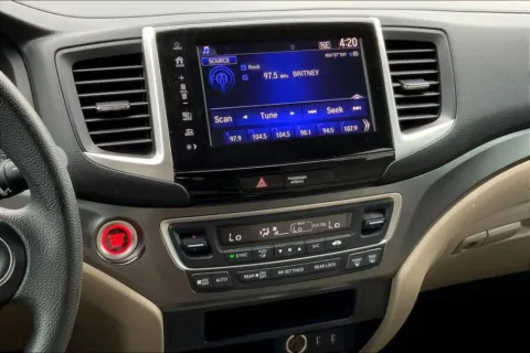 More photos of 2018 Honda Pilot EX Sport Utility 4D at Cool Car Guys, WI