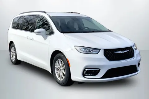 Photos of 2022 Chrysler Pacifica Touring L Van 4D for sale in Janesville, WI at Cool Car Guys