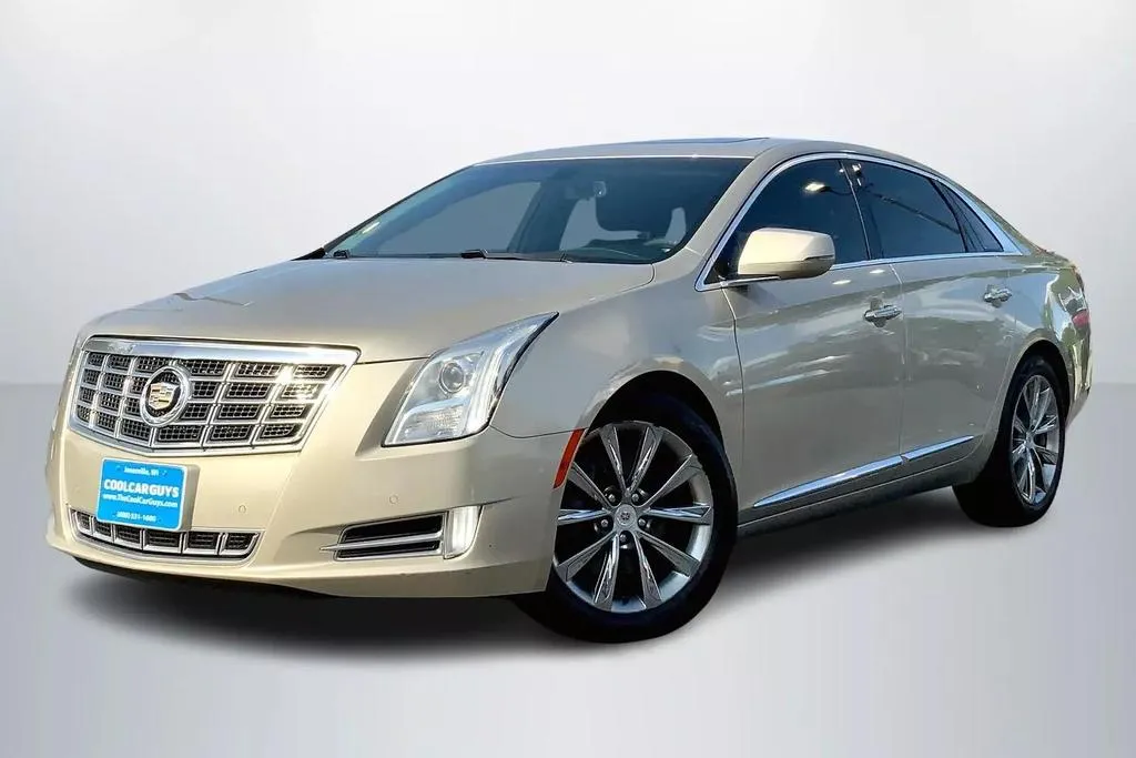 2013 Cadillac XTS Luxury Collection Sedan 4D for sale in Janesville, WI