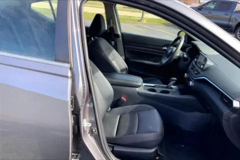 More photos of 2021 Nissan Altima 2.5 S Sedan 4D at Cool Car Guys, WI