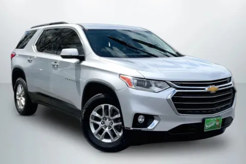 Photos of 2021 Chevrolet Traverse LT Sport Utility 4D for sale in Janesville, WI at Cool Car Guys