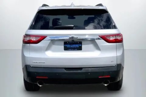 More photos of 2021 Chevrolet Traverse LT Sport Utility 4D at Cool Car Guys, WI