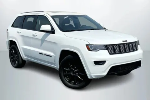 Photos of 2020 Jeep Grand Cherokee Altitude Sport Utility 4D for sale in Janesville, WI at Cool Car Guys