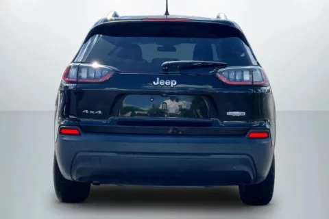 More photos of 2019 Jeep Compass Trailhawk Sport Utility 4D at Cool Car Guys, WI