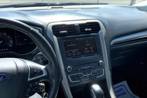 More photos of 2016 Ford Fusion SE Sedan 4D at Cool Car Guys, WI