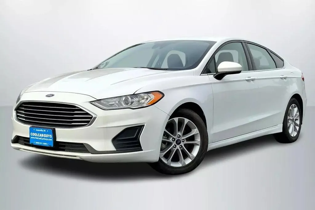 2020 Ford Fusion SE Sedan 4D for sale in Janesville, WI