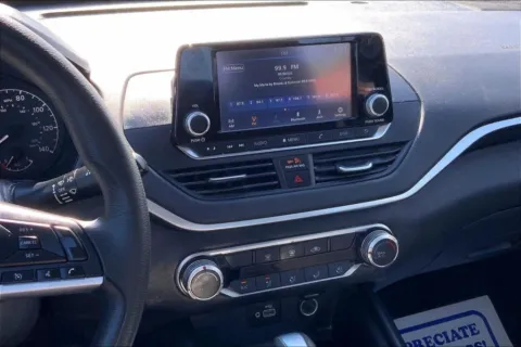 More photos of 2022 Nissan Altima 2.5 S Sedan 4D at Cool Car Guys, WI