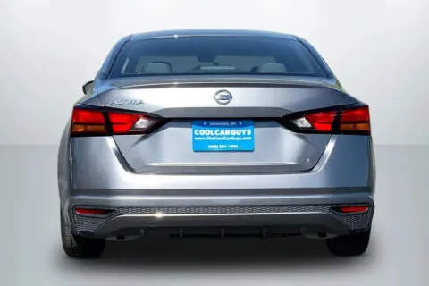 More photos of 2022 Nissan Altima 2.5 S Sedan 4D at Cool Car Guys, WI