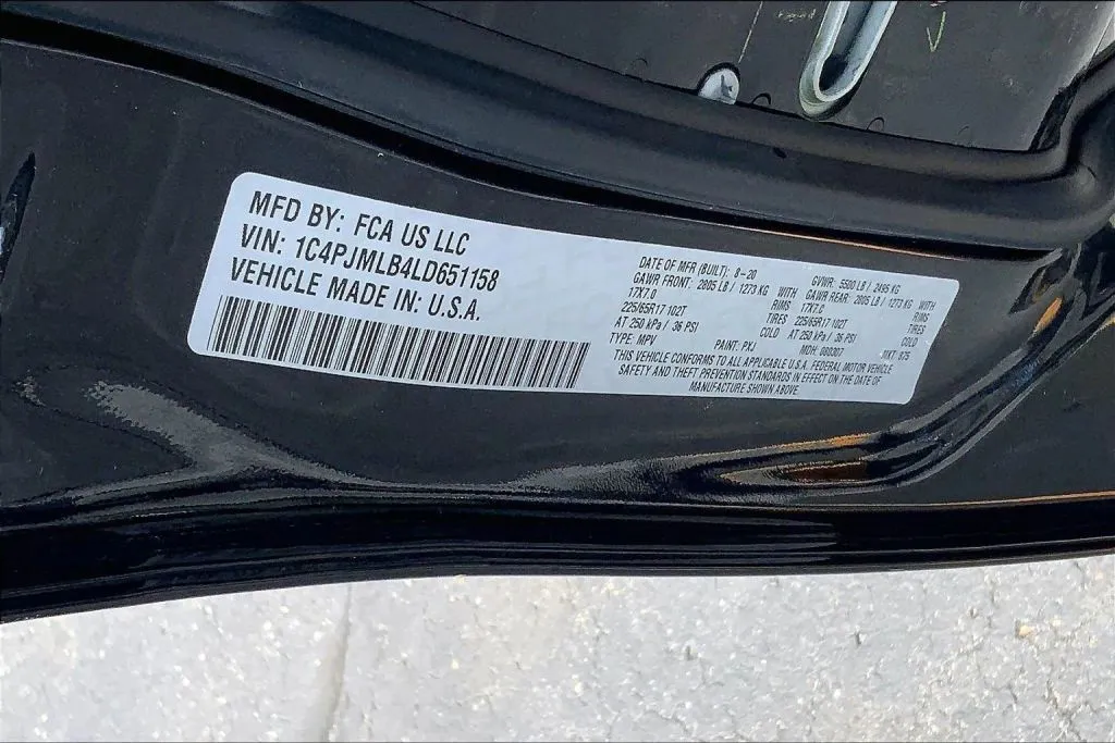 2020 Jeep Cherokee Latitude Plus - Photo 33