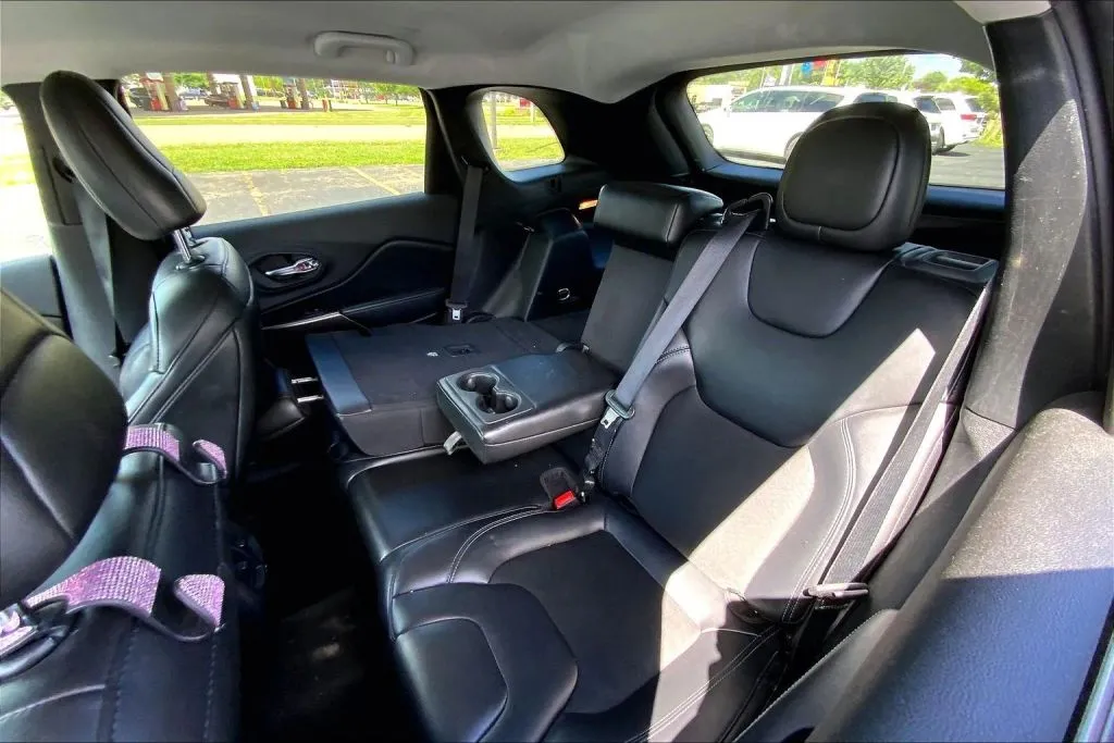 2020 Jeep Cherokee Latitude Plus - Photo 26
