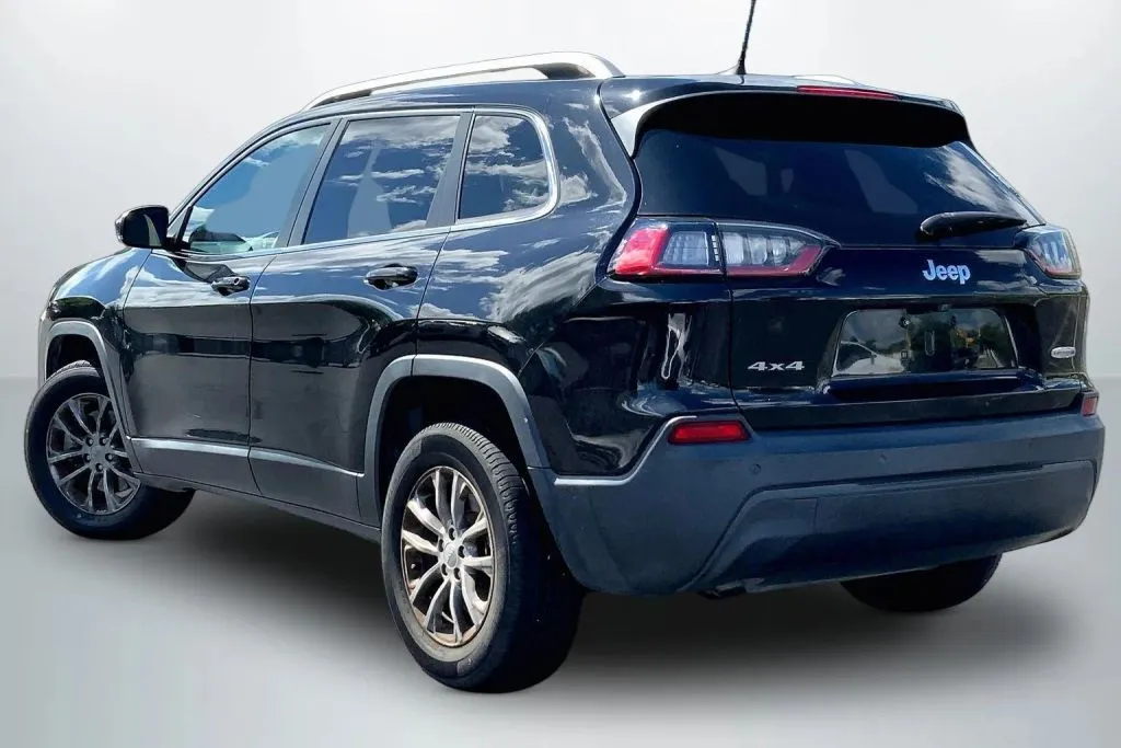 2020 Jeep Cherokee Latitude Plus - Photo 11