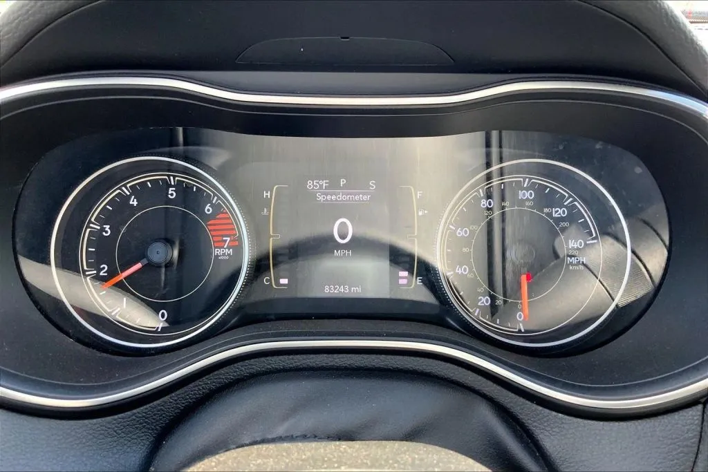 2020 Jeep Cherokee Latitude Plus - Photo 20