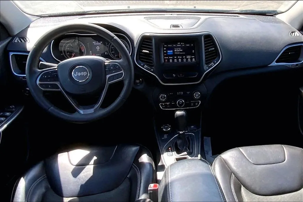 2020 Jeep Cherokee Latitude Plus - Photo 15
