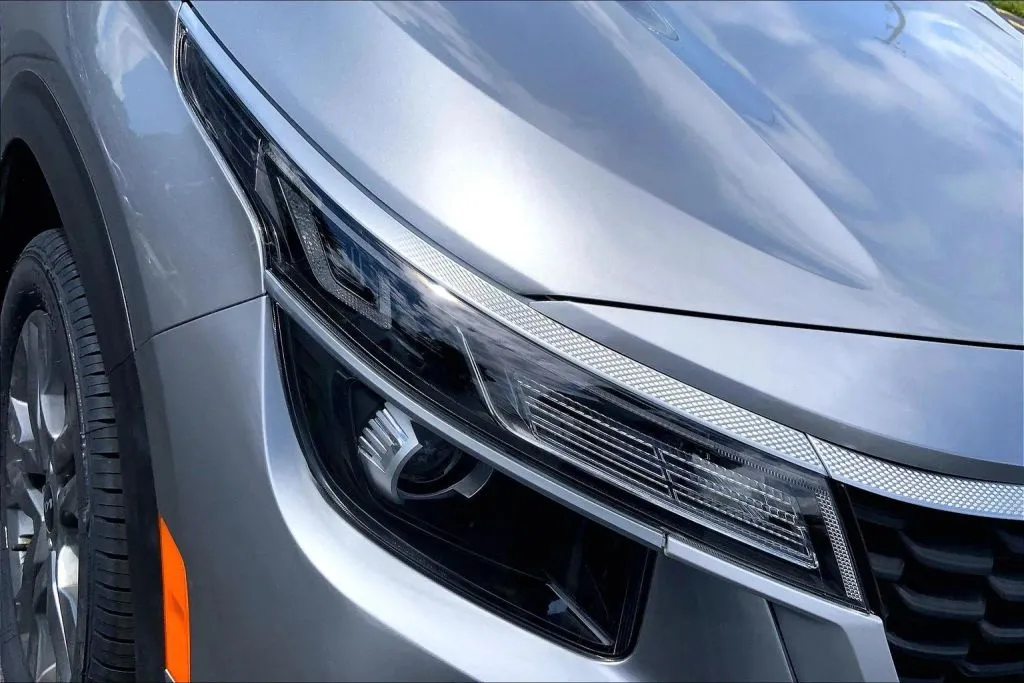2023 Kia Seltos LX - Photo 28