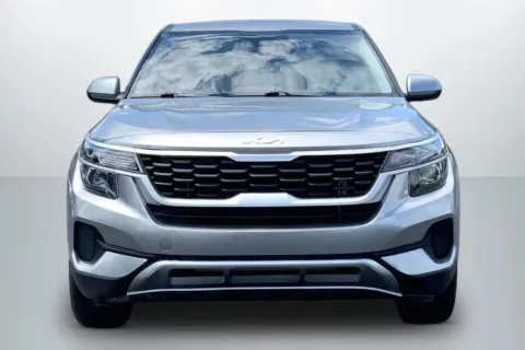 Another view of 2023 Kia Seltos LX Sport Utility 4D for sale in Janesville, WI at CCG Automotive