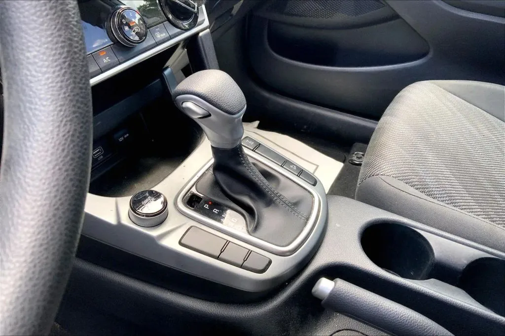 2023 Kia Seltos LX - Photo 17