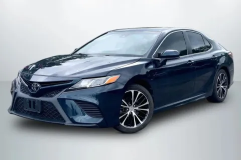 Blue 2019 Toyota Camry SE Sedan 4D for sale in Janesville, WI