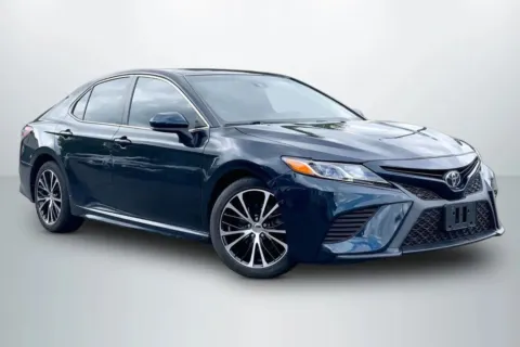 Photos of 2019 Toyota Camry SE Sedan 4D for sale in Janesville, WI at Cool Car Guys