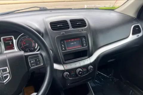 More photos of 2018 Dodge Journey SE Sport Utility 4D at Cool Car Guys, WI