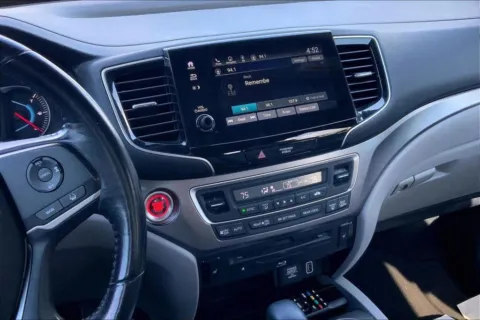 More photos of 2019 Honda Pilot EX-L w/Navi & RES Sport Utility 4D at Cool Car Guys, WI
