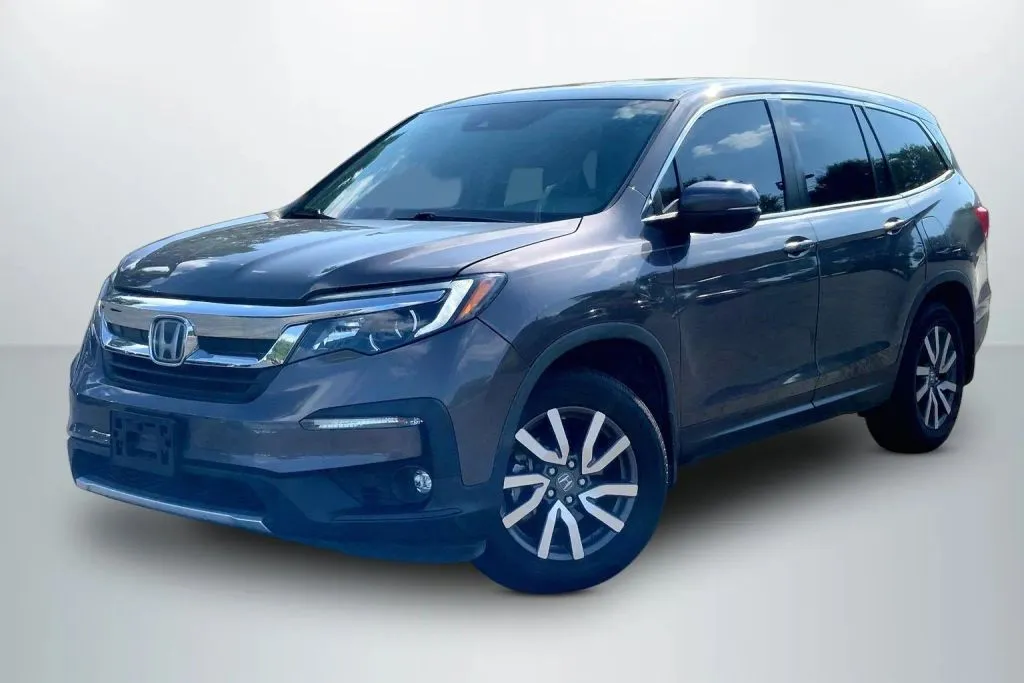 Gray 2019 Honda Pilot EX-L w/Navi & RES Sport Utility 4D for sale in Janesville, WI