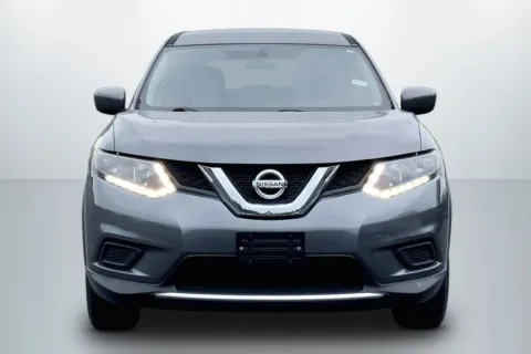 Another view of 2016 Nissan Rogue S Sport Utility 4D for sale in Janesville, WI at Cool Car Guys