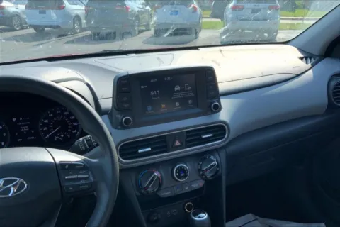 More photos of 2021 Hyundai Kona SE Sport Utility 4D at Cool Car Guys, WI