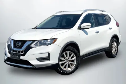 White 2018 Nissan Rogue SV Sport Utility 4D for sale in Janesville, WI