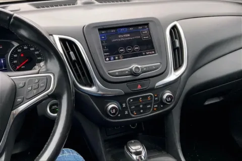More photos of 2020 Chevrolet Equinox LT Sport Utility 4D at Cool Car Guys, WI