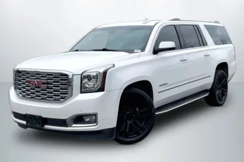 White 2018 GMC Yukon XL Denali Sport Utility 4D for sale in Janesville, WI